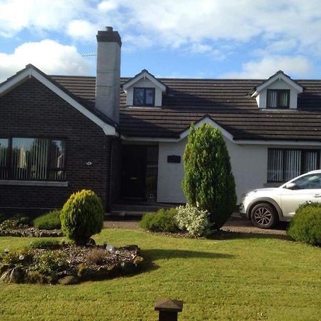 Bed and Breakfast Tara House à Ballycastle Extérieur photo
