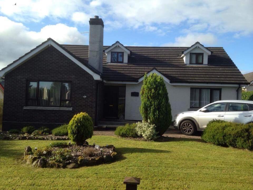 Bed and Breakfast Tara House à Ballycastle Extérieur photo